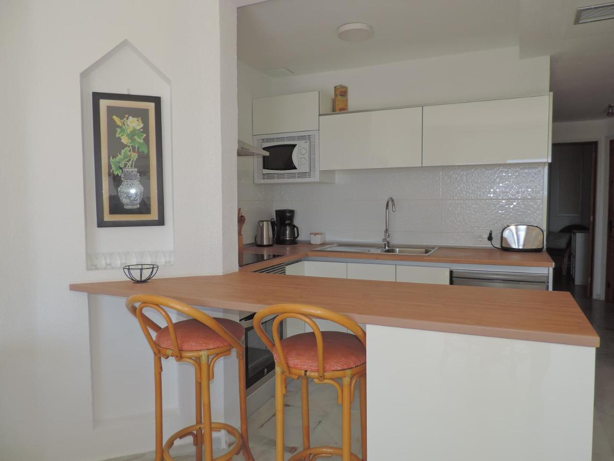 Apartment-Hotel Altamira Costa Adeje  Bagian luar foto